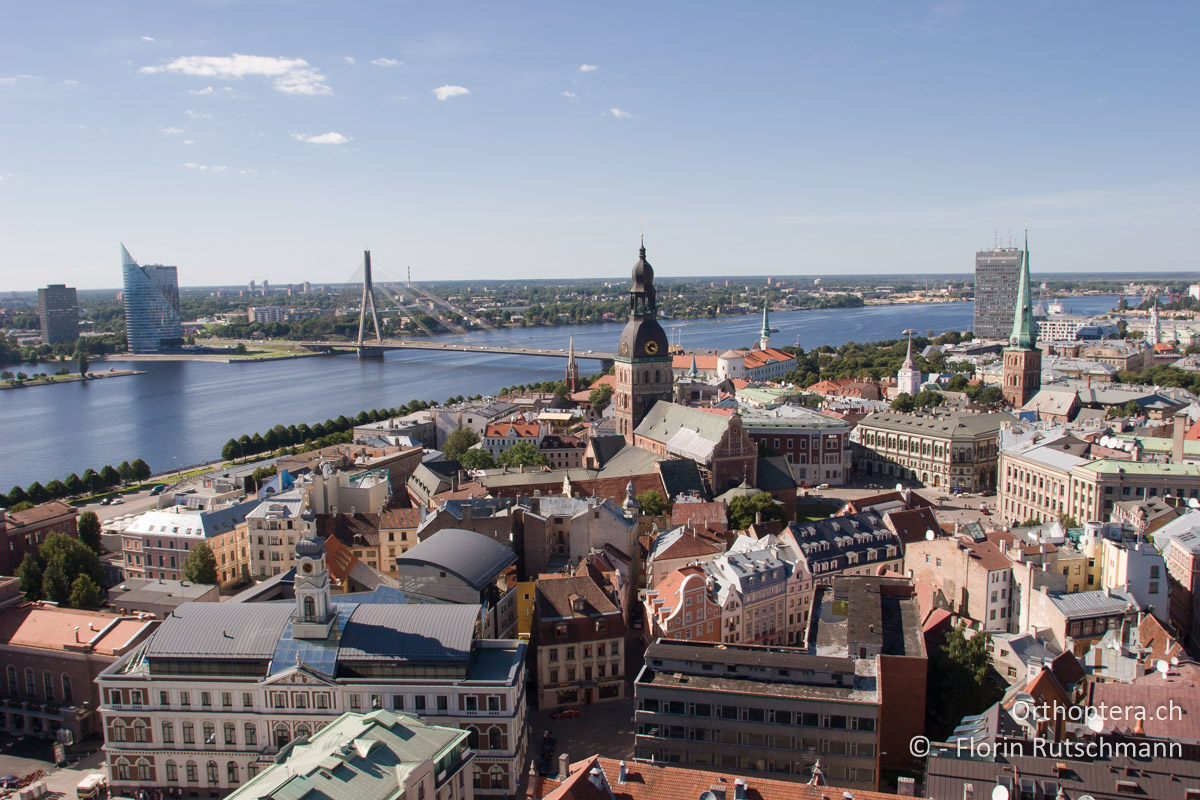 20.08.2004 Blick vom Turm der Petrikirche über den Nordwest-Teil von Riga. Lettland