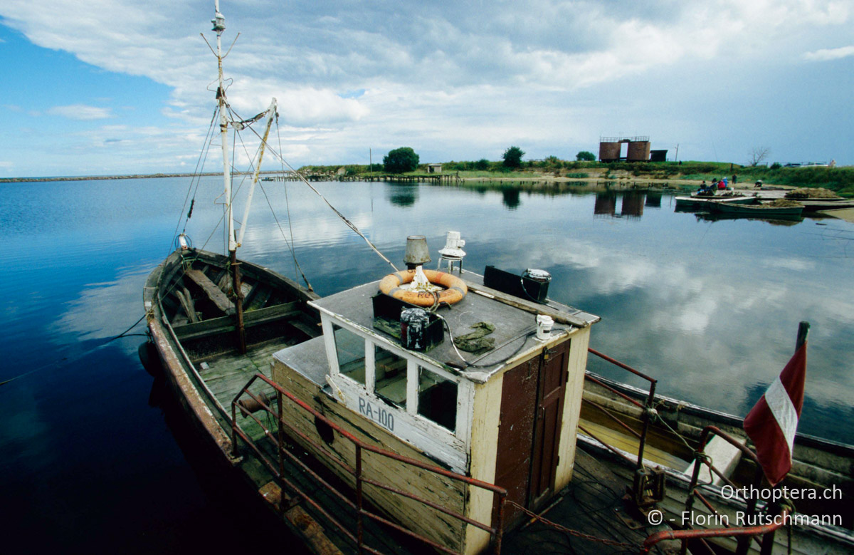 22.08.2004 Besonders am alten, verfallenden Fischerhafen von Engure finden wir eine unerschöpfliche Fundgrube an Motiven. Lettland