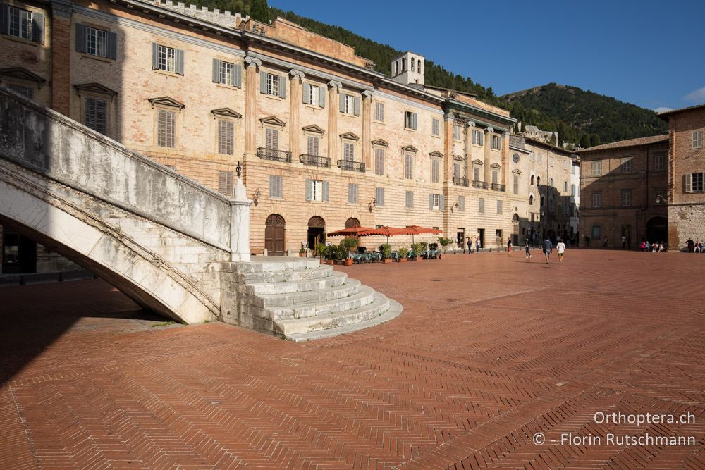 Piazza Grande in Gubbio - IT, Umbrien, Gubbio, 04.10.2014